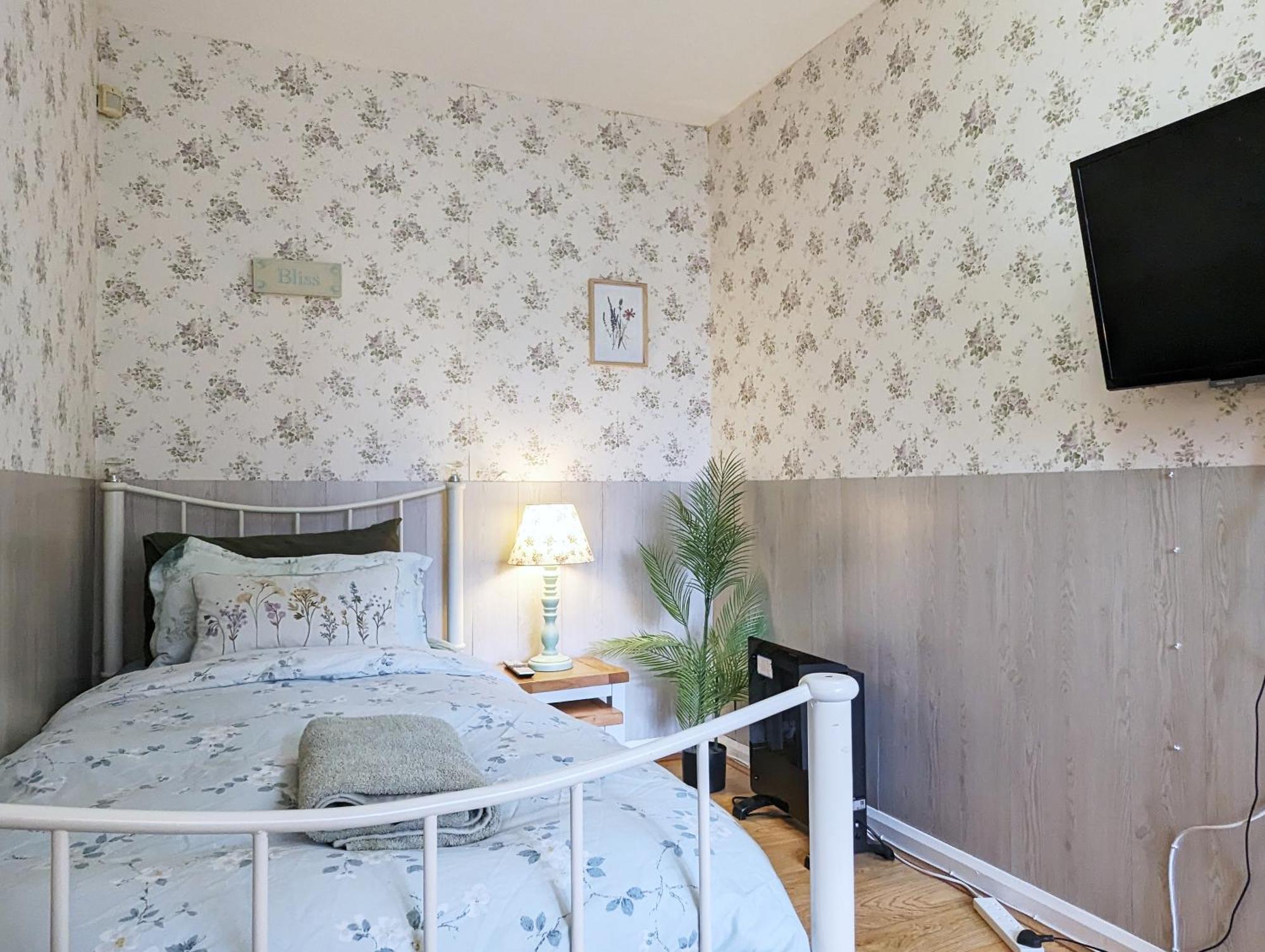 City Centre Vintage Theme Guest Rooms Free Parkin Liverpool Exterior photo